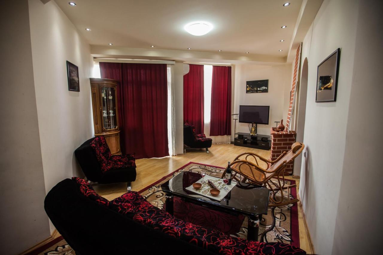 Sunny Apartments. Tbilisi. 300 Aragveli Exterior photo